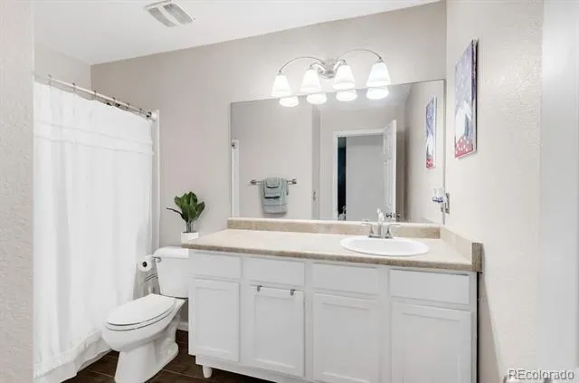 571 S Mobile Place Aurora, CO 80017