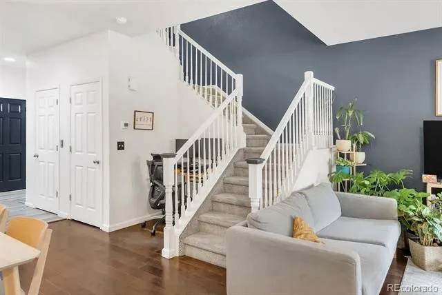 571 S Mobile Place Aurora, CO 80017