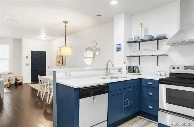 571 S Mobile Place Aurora, CO 80017