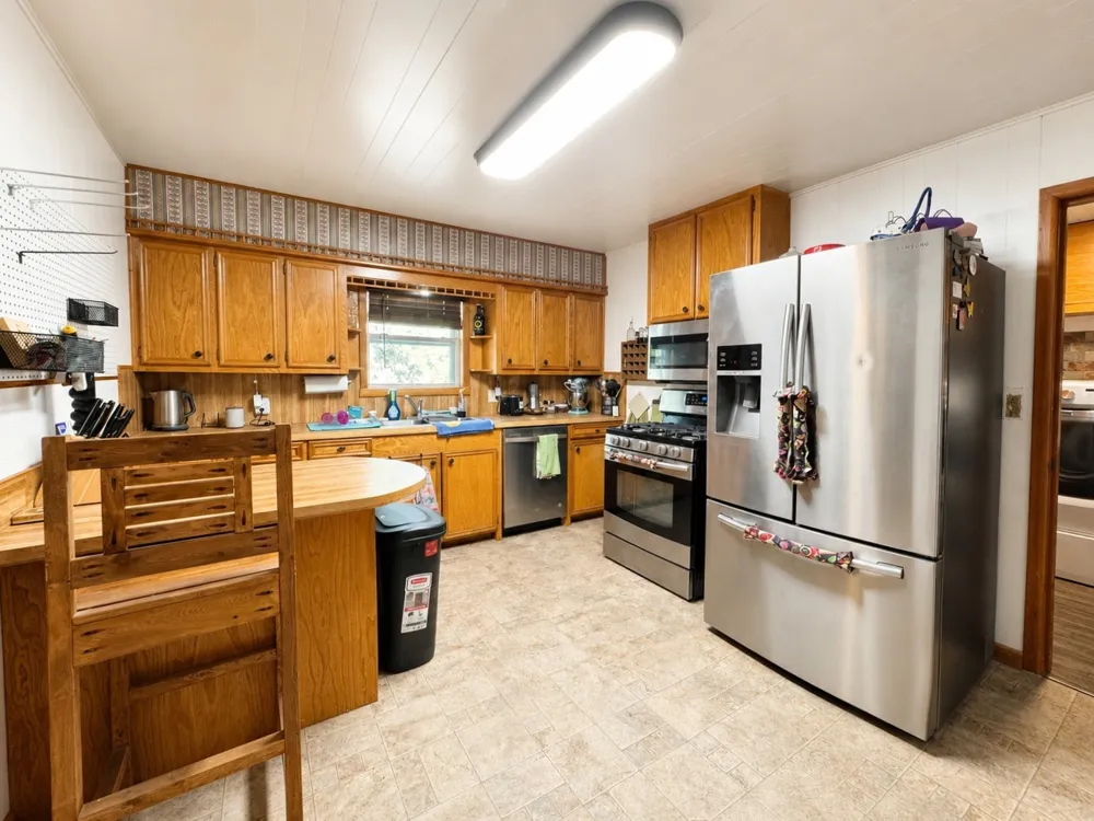 1 Avenue K E Haskell, TX 79521