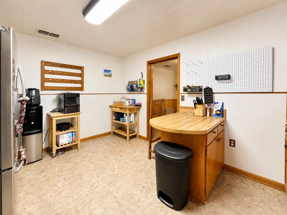 1 Avenue K E Haskell, TX 79521