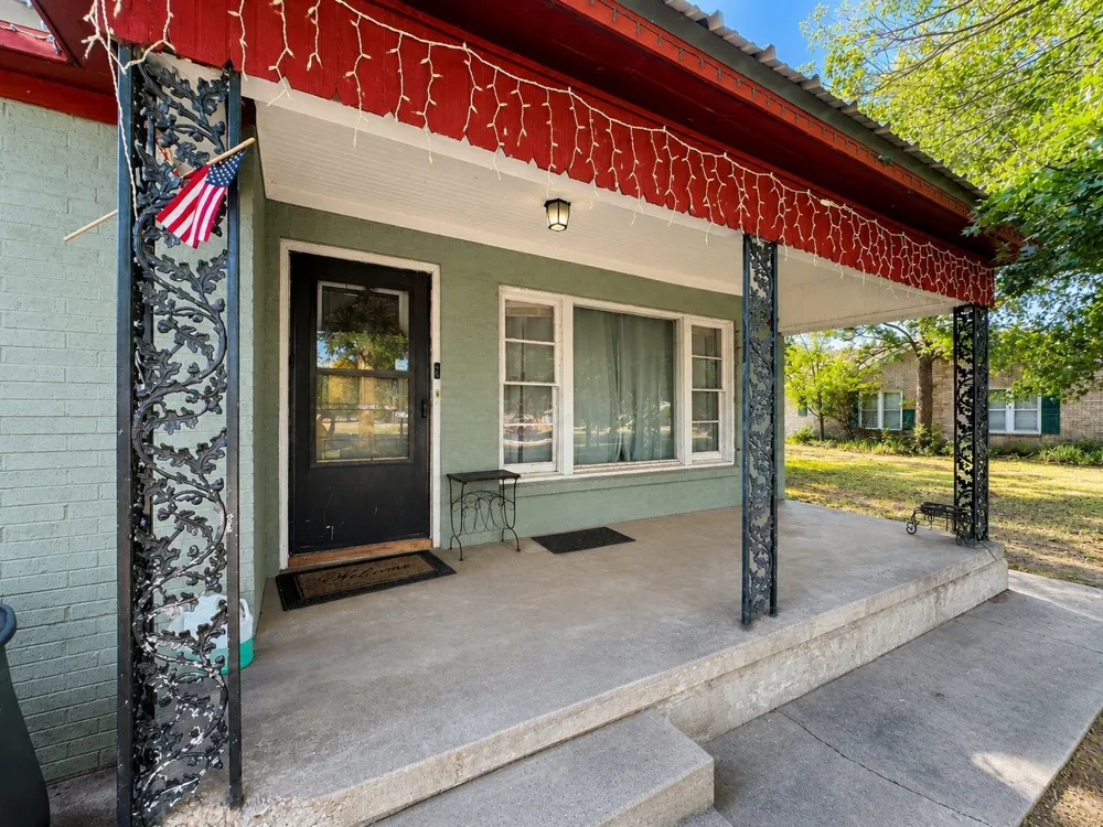 1 Avenue K E Haskell, TX 79521