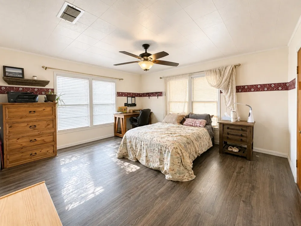 1 Avenue K E Haskell, TX 79521