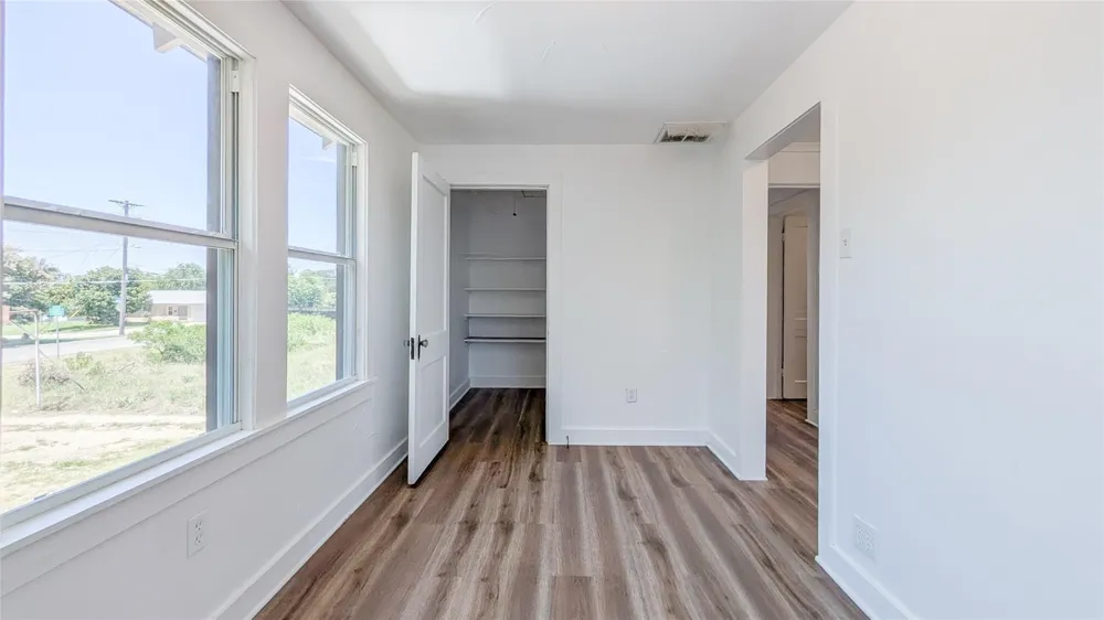 501 E Sixth Street Weatherford, TX 76086