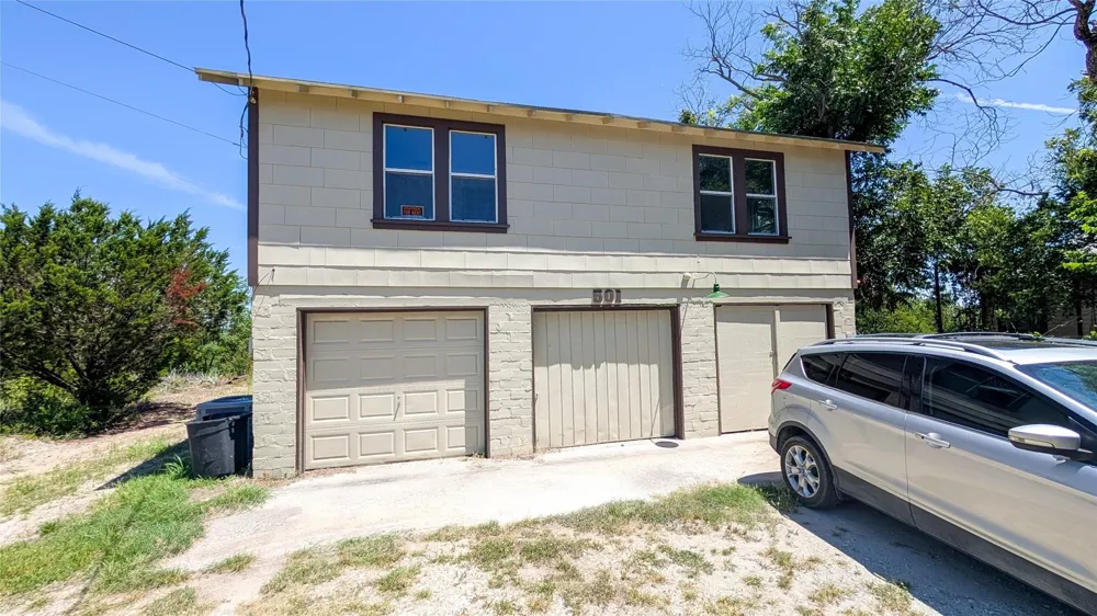 501 E Sixth Street Weatherford, TX 76086