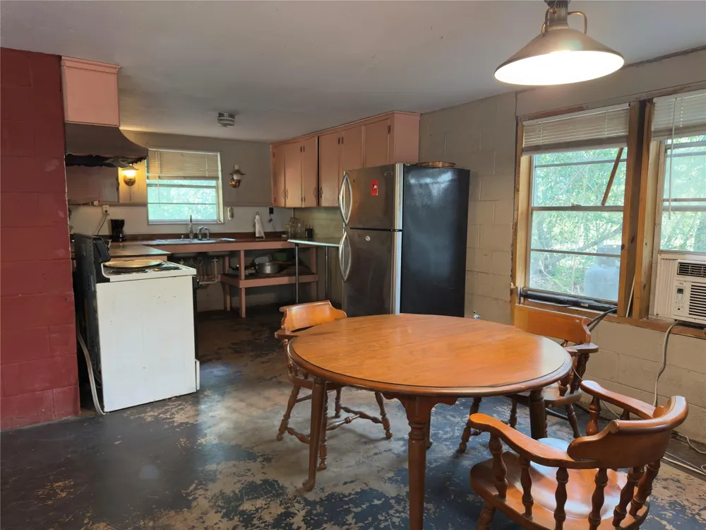 257 County Road 2142c Cleveland, TX 77327