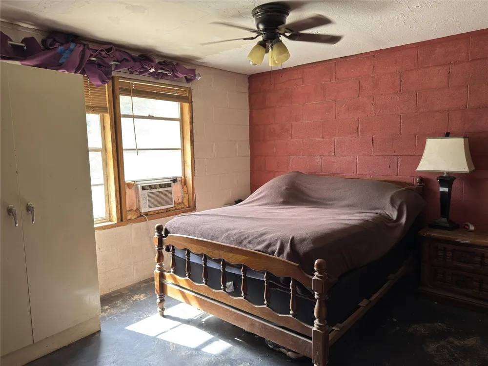 257 County Road 2142c Cleveland, TX 77327