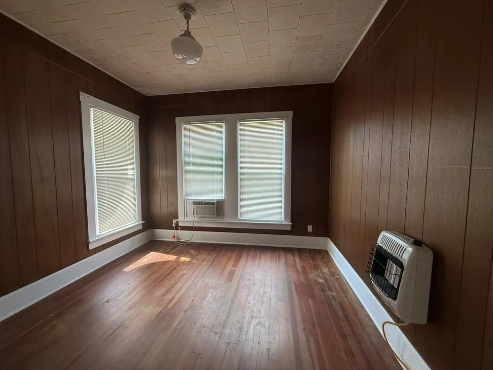 715 Anderson Street Schulenburg, TX 78956