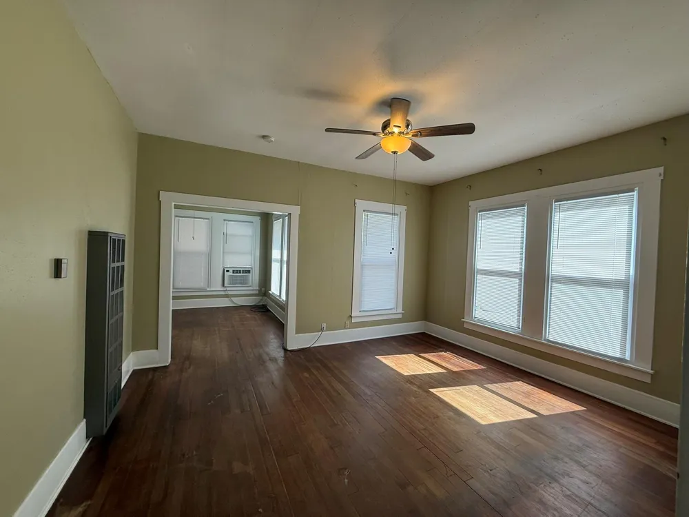715 Anderson Street Schulenburg, TX 78956