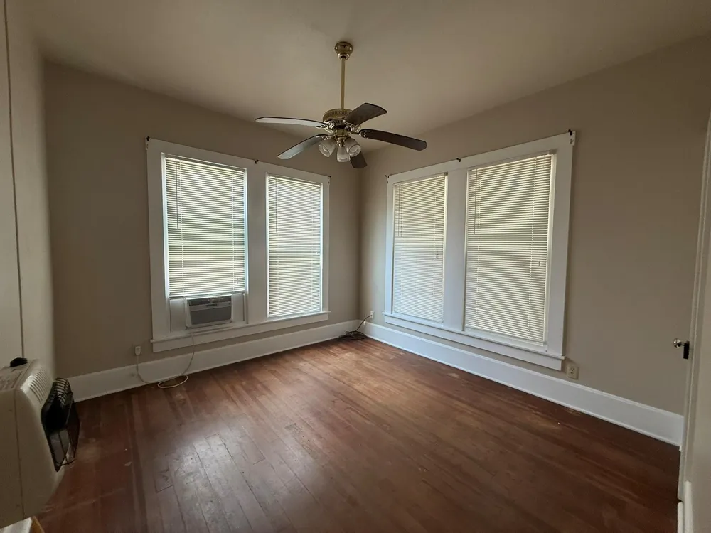 715 Anderson Street Schulenburg, TX 78956
