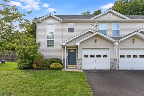 9 Ferndale Ln