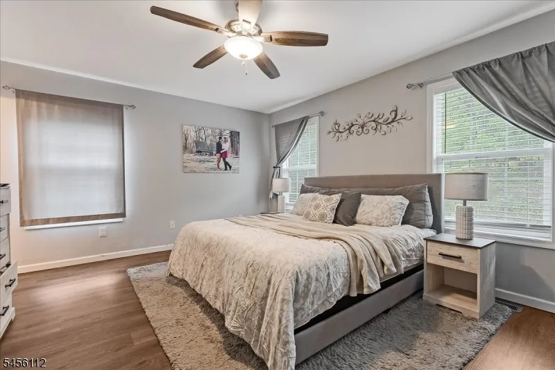 9 Ferndale Ln Hardyston, NJ 07419