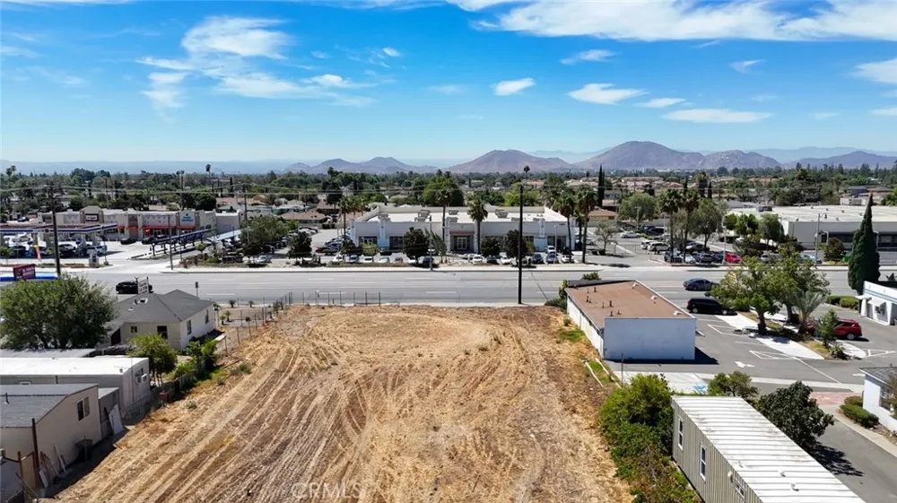 17630 Foothill Boulevard Fontana, CA 92335