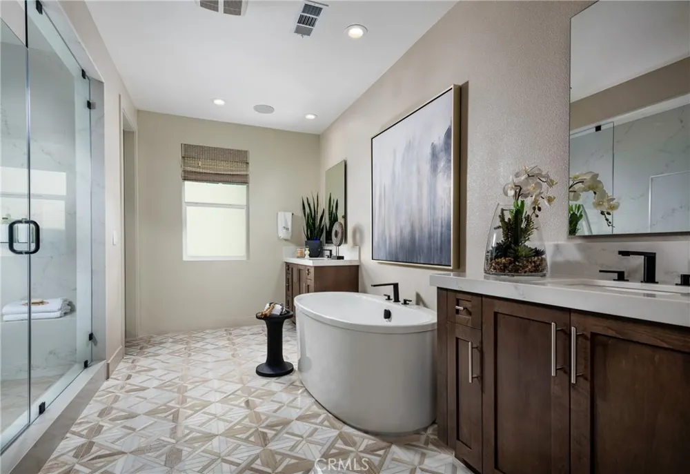 27517 Juniper Lane Valencia, CA 91381