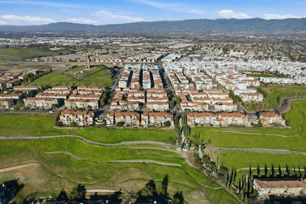 2981 Henry Miller #4 San Jose, CA 95136