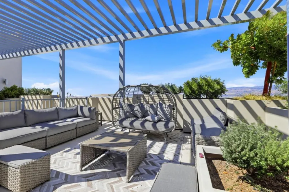 2981 Henry Miller #4 San Jose, CA 95136