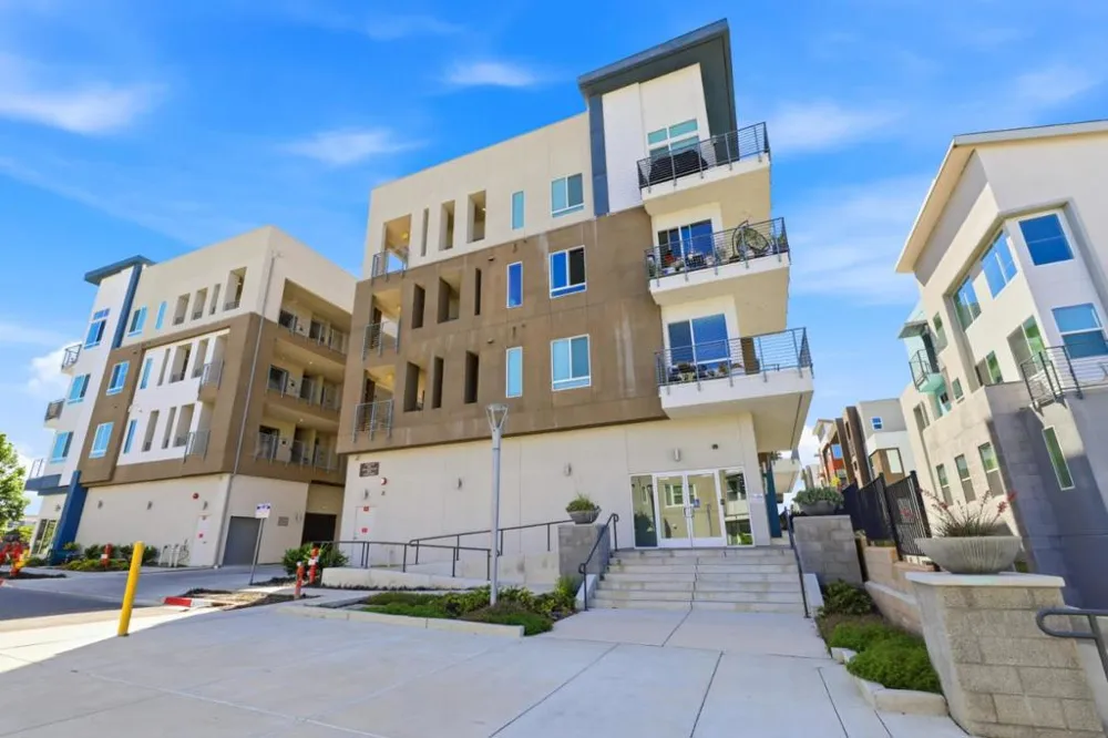 2981 Henry Miller #4 San Jose, CA 95136
