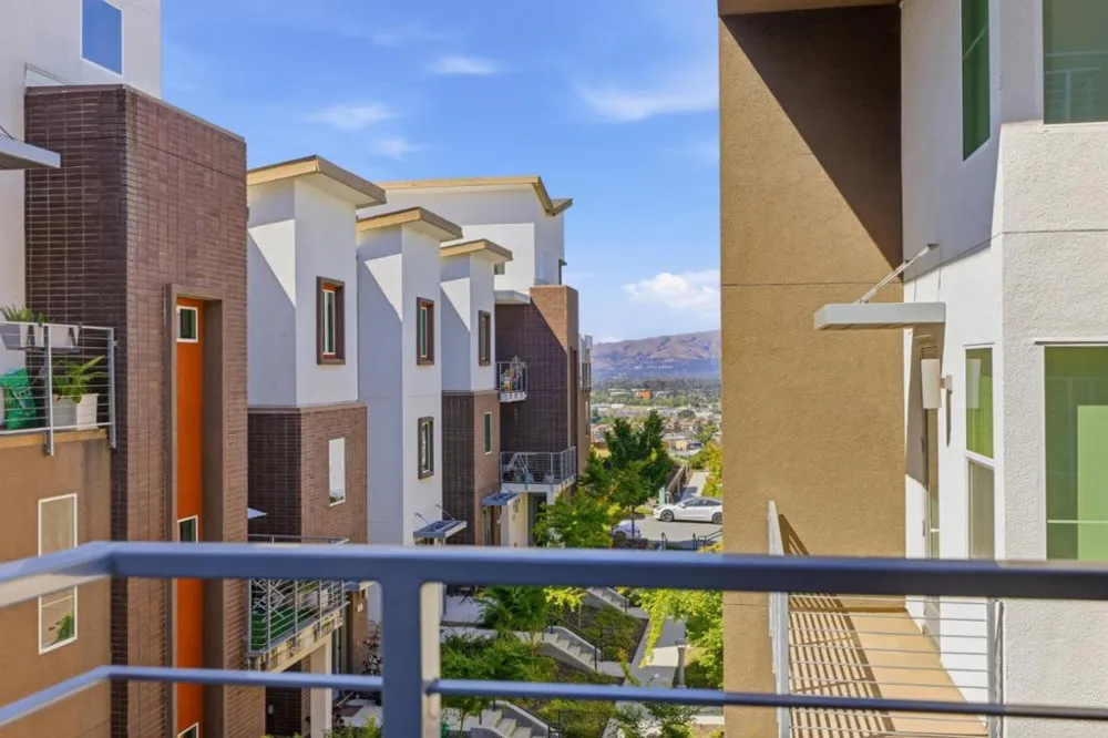 2981 Henry Miller #4 San Jose, CA 95136