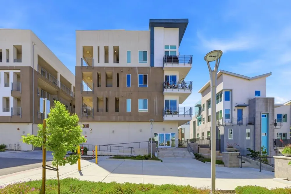 2981 Henry Miller #4 San Jose, CA 95136