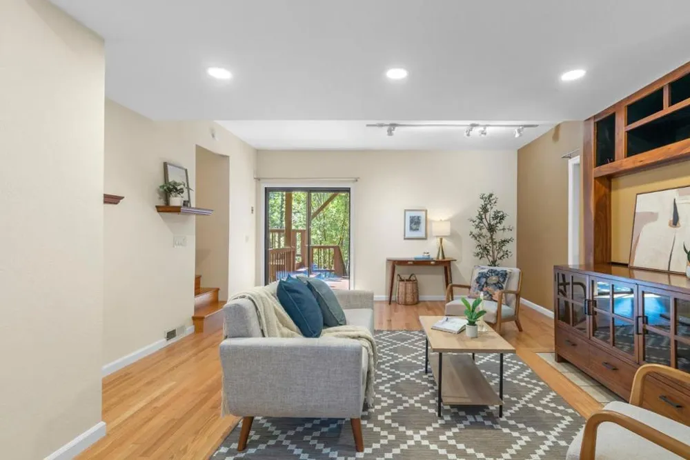 301 Canyon Oaks Santa Cruz, CA 95065