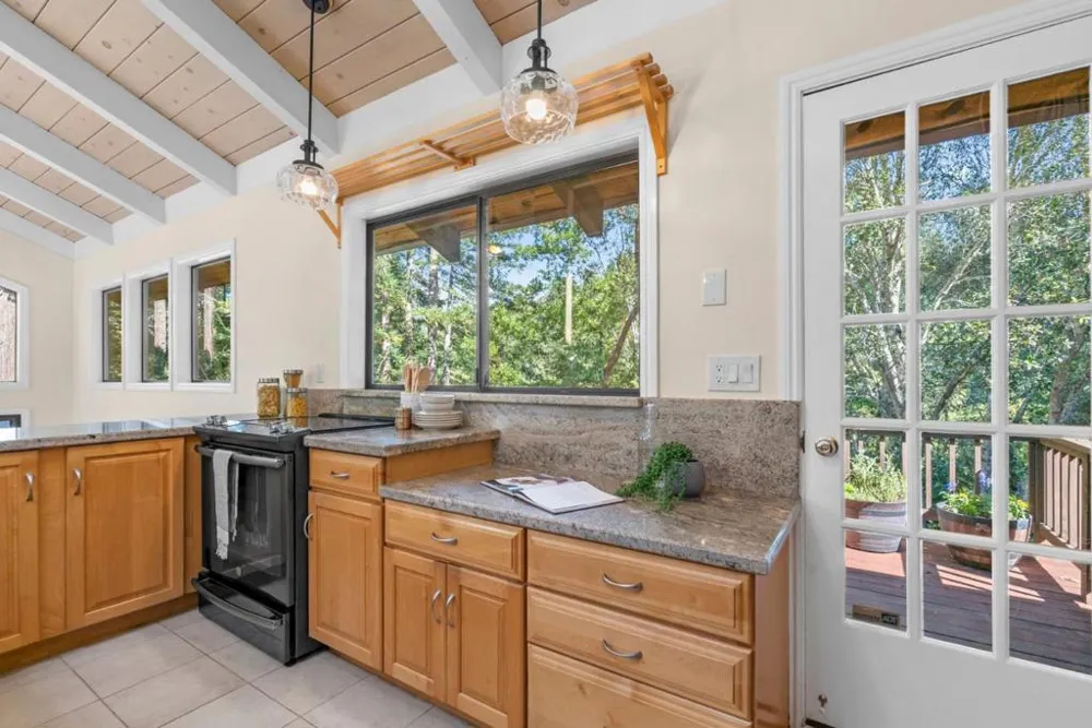301 Canyon Oaks Santa Cruz, CA 95065