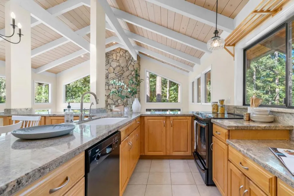 301 Canyon Oaks Santa Cruz, CA 95065
