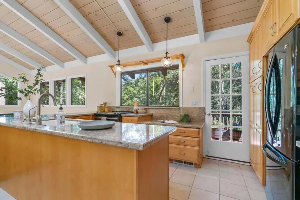 301 Canyon Oaks Santa Cruz, CA 95065