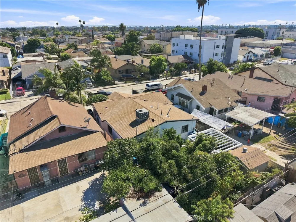 209 W 87th Los Angeles, CA 90003