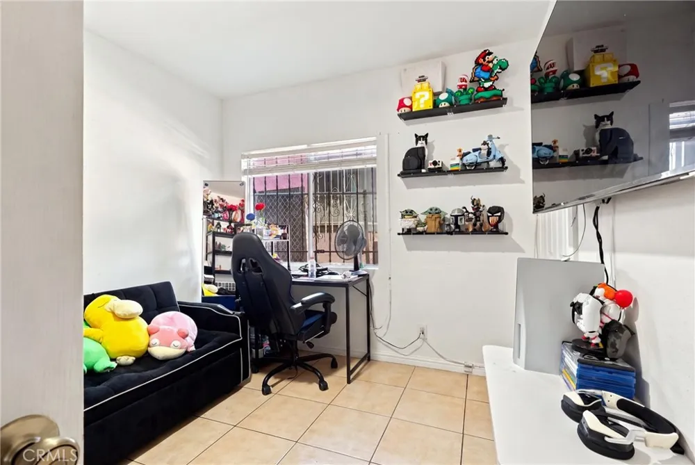 209 W 87th Los Angeles, CA 90003