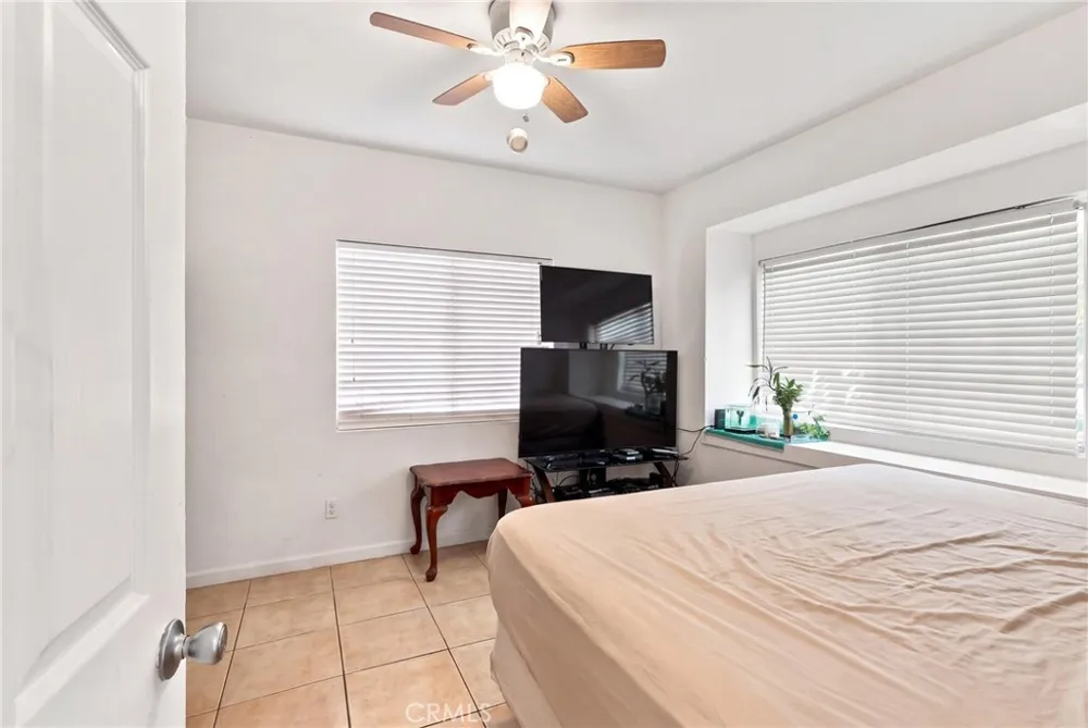 209 W 87th Los Angeles, CA 90003