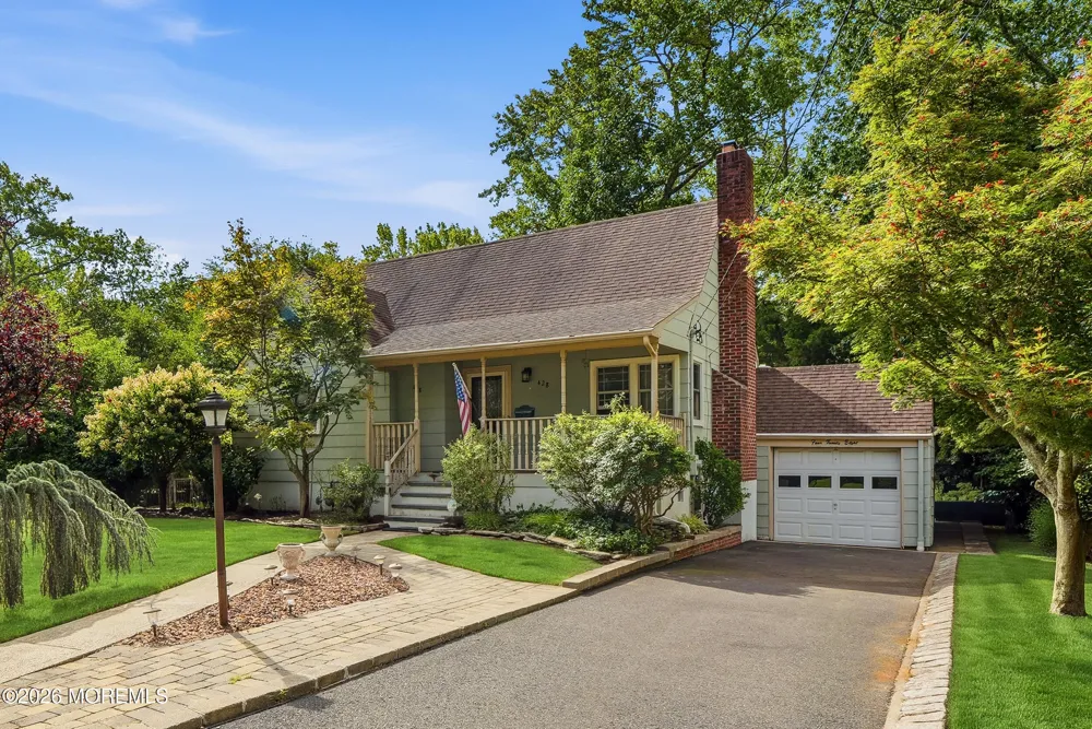 428 Redmond Avenue Oakhurst, NJ 07755