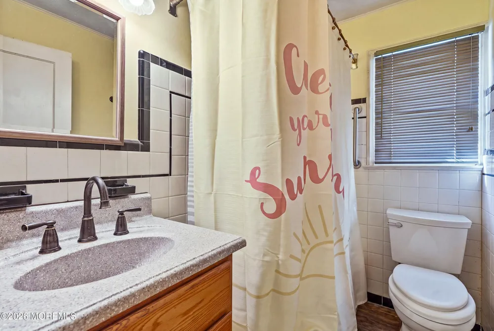 428 Redmond Avenue Oakhurst, NJ 07755