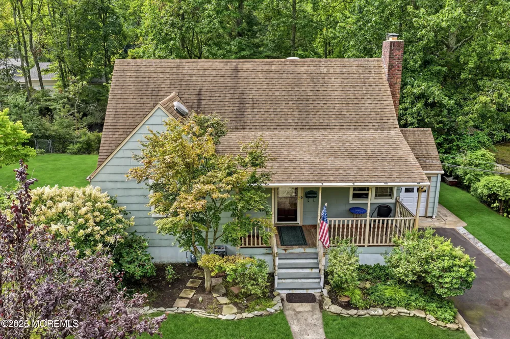 428 Redmond Avenue Oakhurst, NJ 07755