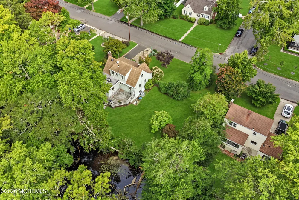 428 Redmond Avenue Oakhurst, NJ 07755