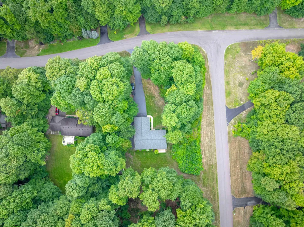 9479 Woodys Run Long Lake Township, MI 49684
