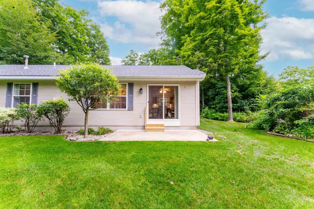 9479 Woodys Run Long Lake Township, MI 49684