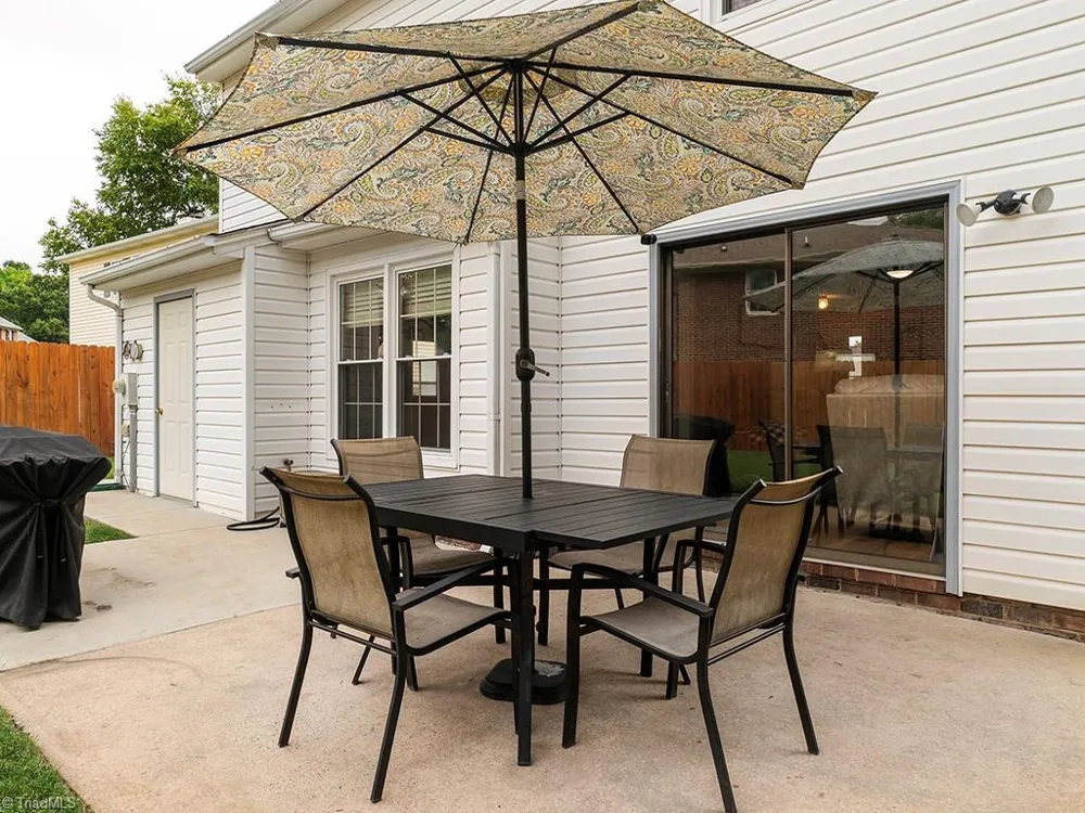 2203 Franklin Court Burlington, NC 27215
