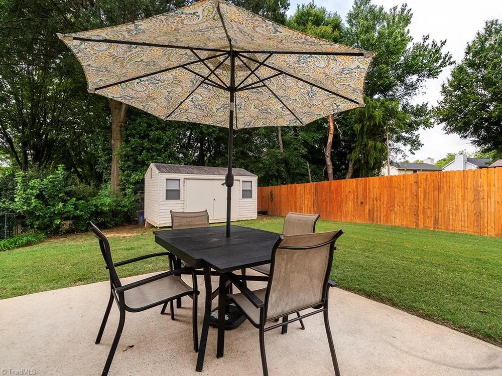 2203 Franklin Court Burlington, NC 27215