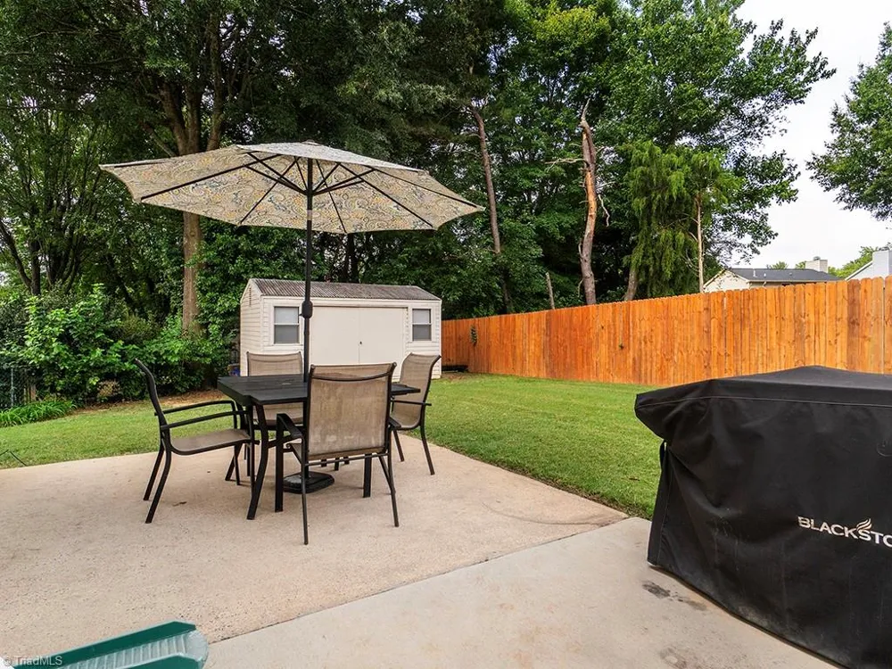 2203 Franklin Court Burlington, NC 27215
