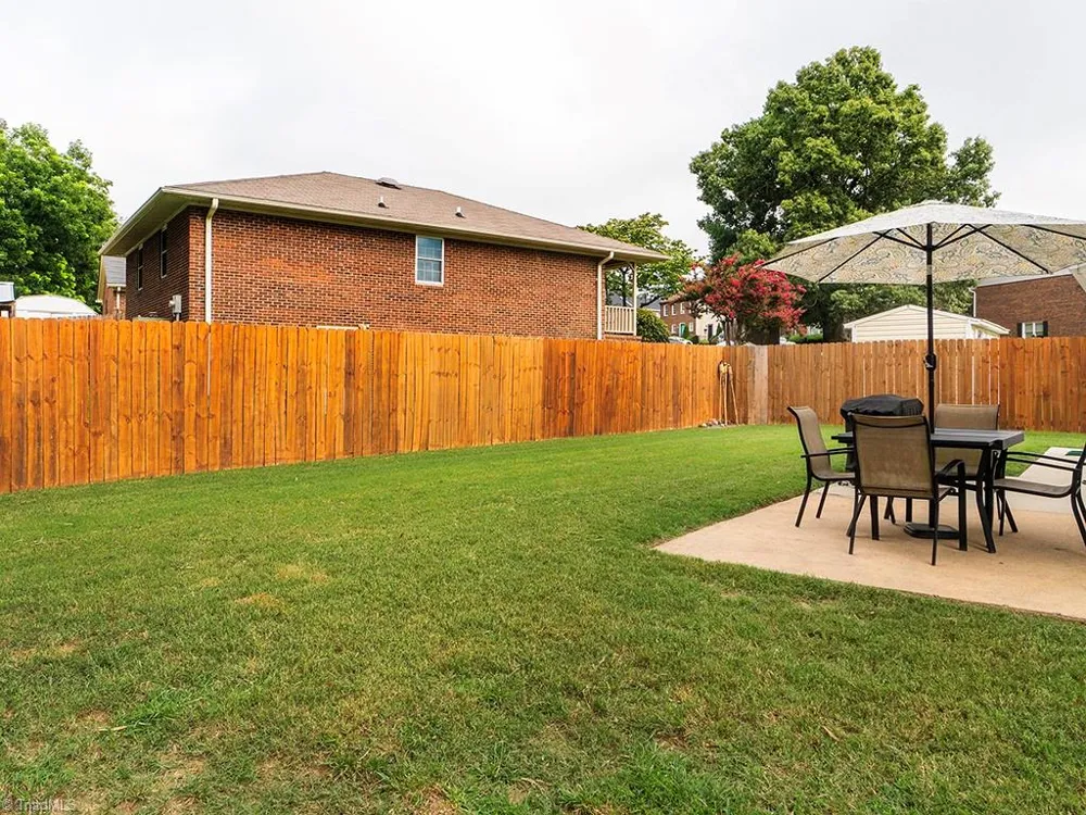 2203 Franklin Court Burlington, NC 27215