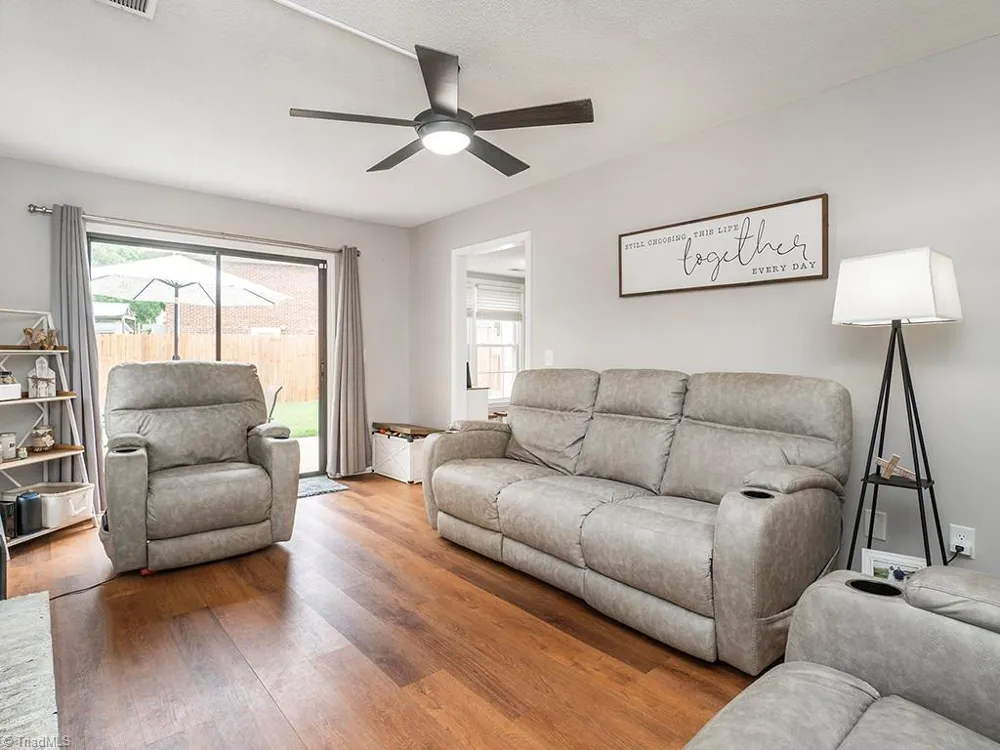 2203 Franklin Court Burlington, NC 27215