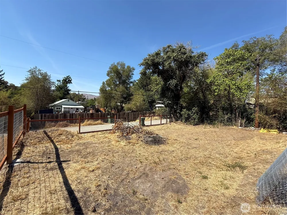426 Hanford Street Omak, WA 98841