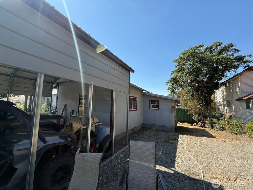 426 Hanford Street Omak, WA 98841