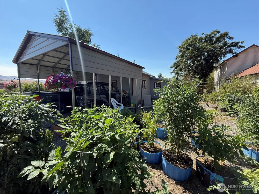 426 Hanford Street Omak, WA 98841