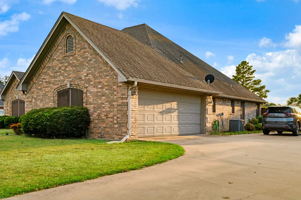1725 Meadowview Drive Reno, TX 75462