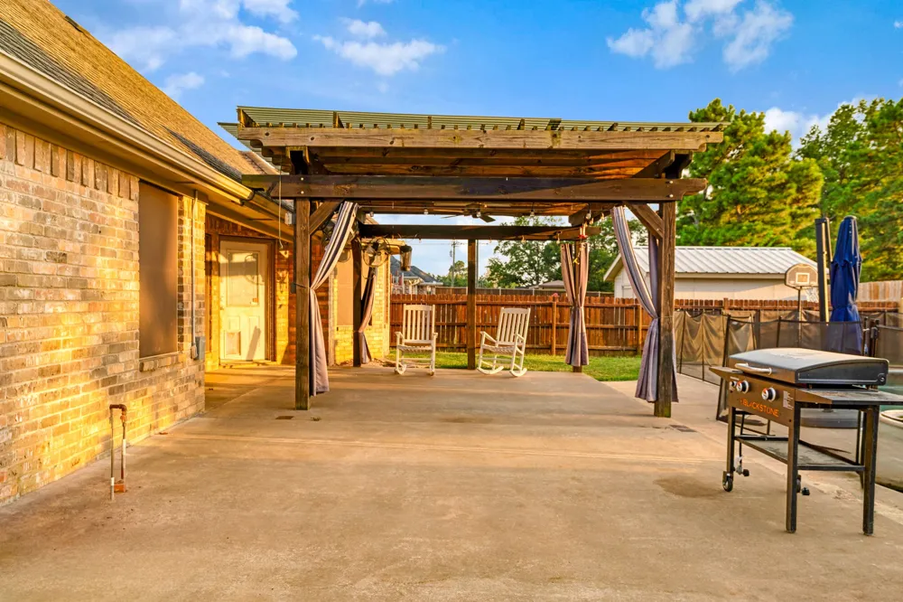 1725 Meadowview Drive Reno, TX 75462