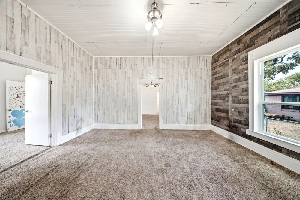 214 E Woodland Street Collinsville, TX 76233