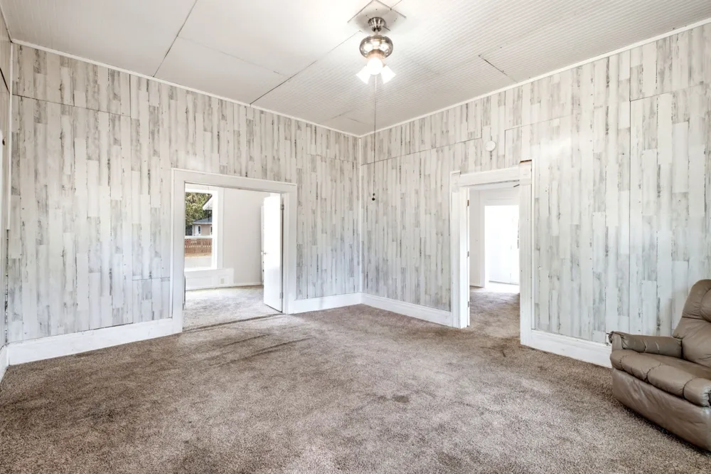 214 E Woodland Street Collinsville, TX 76233