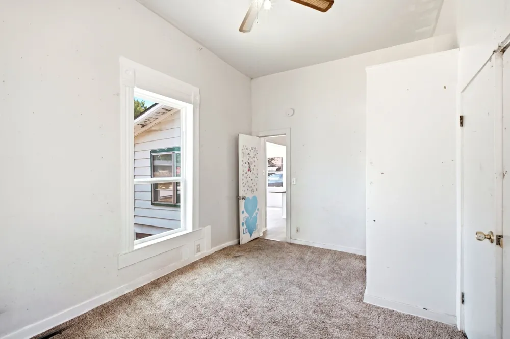 214 E Woodland Street Collinsville, TX 76233