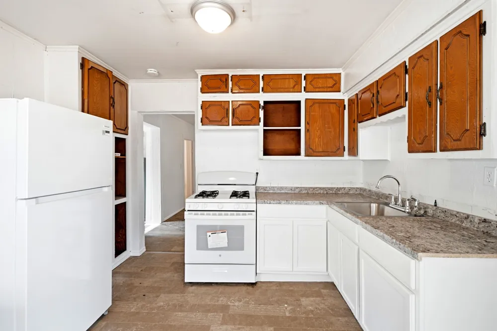 214 E Woodland Street Collinsville, TX 76233